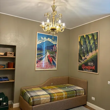 Luxury In In A 5 Bed Front Nyaraló Valmadrera