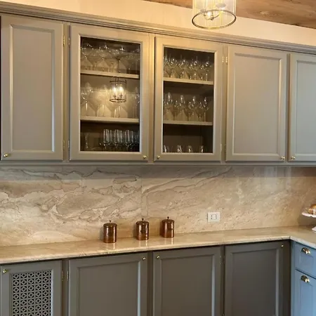 Feriehus Luxury In In A 5 Bed Front Valmadrera