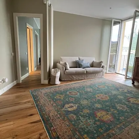 Luxury In In A 5 Bed Front