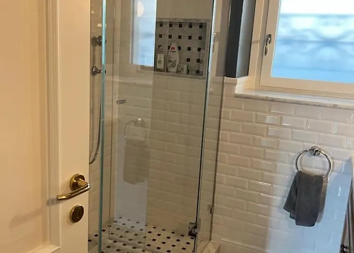 Luxury In In A 5 Bed Front בית נופש ואלמדררה