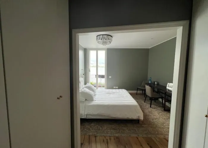 Luxury In In A 5 Bed Front