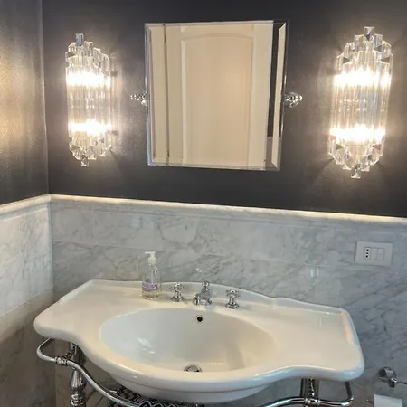 Luxury In In A 5 Bed Front 펜션 *