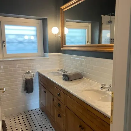 Luxury In In A 5 Bed Front *